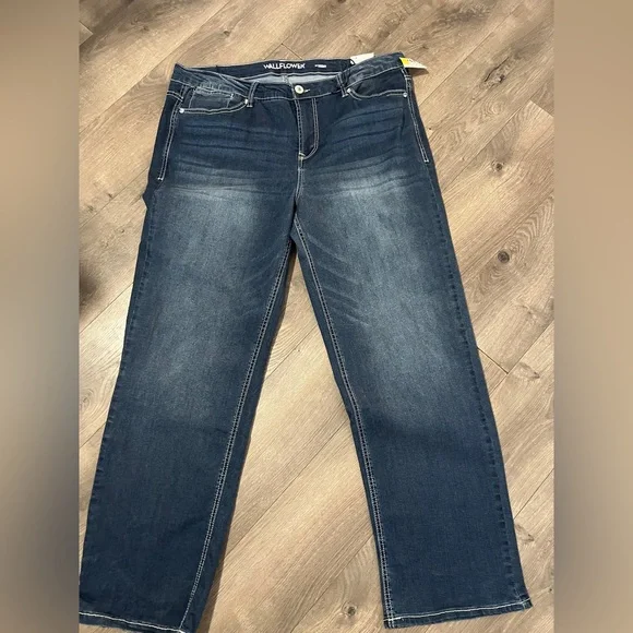 Wallflower Tomboy Fit Jeans Size 16W New - Picture 1 of 5